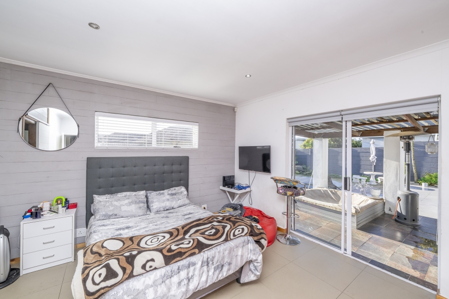 5 Bedroom Property for Sale in Rouxville Western Cape